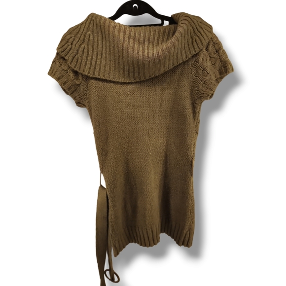 Suzy shier shirt size medium - Picture 2 of 3
